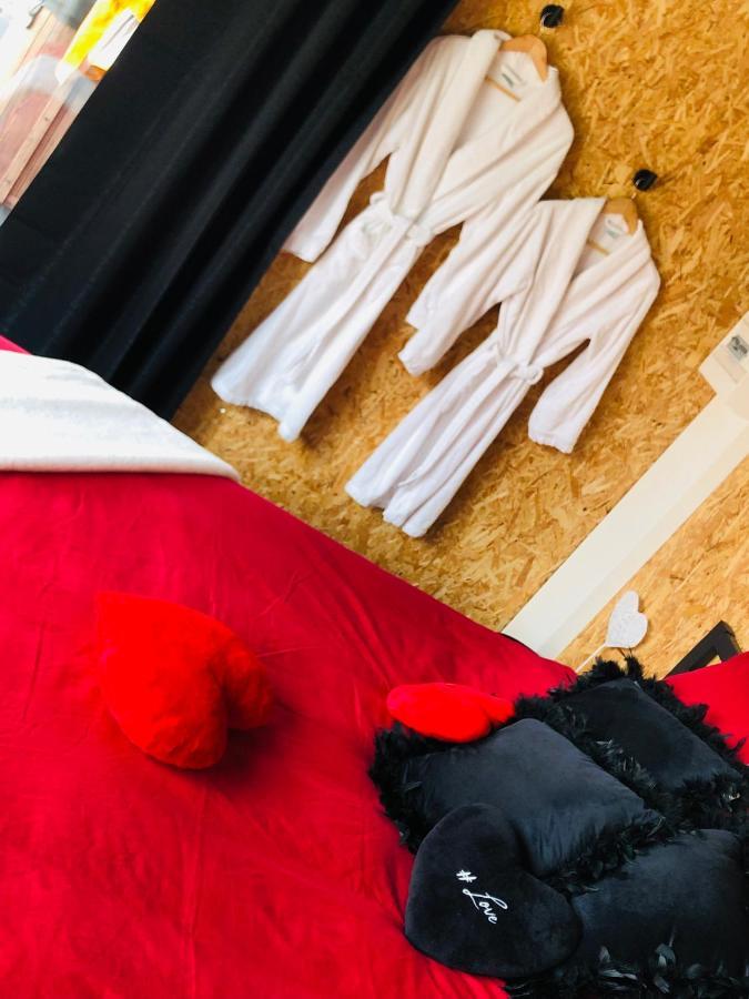 Mini Love Room Jacuzzi Privatif Urimenil エクステリア 写真
