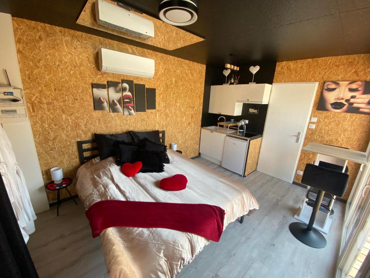 Mini Love Room Jacuzzi Privatif Urimenil エクステリア 写真